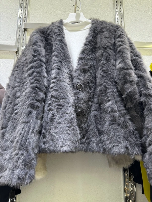 青青家 新款欧货短款外套