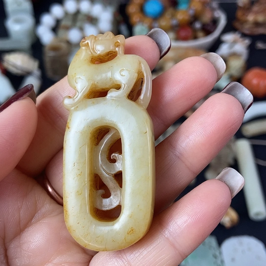 和田玉（糖玉）挂件未镶嵌