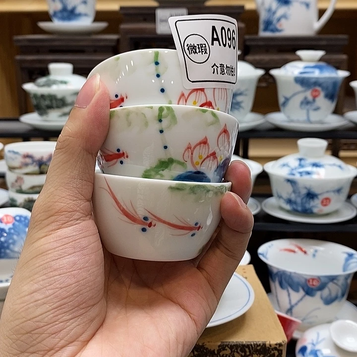 手绘三个装五彩荷花60cc釉下彩微瑕福利款