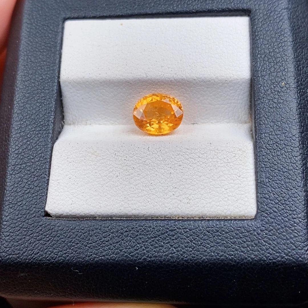 石榴石（芬达石）未镶嵌裸石3.13ct