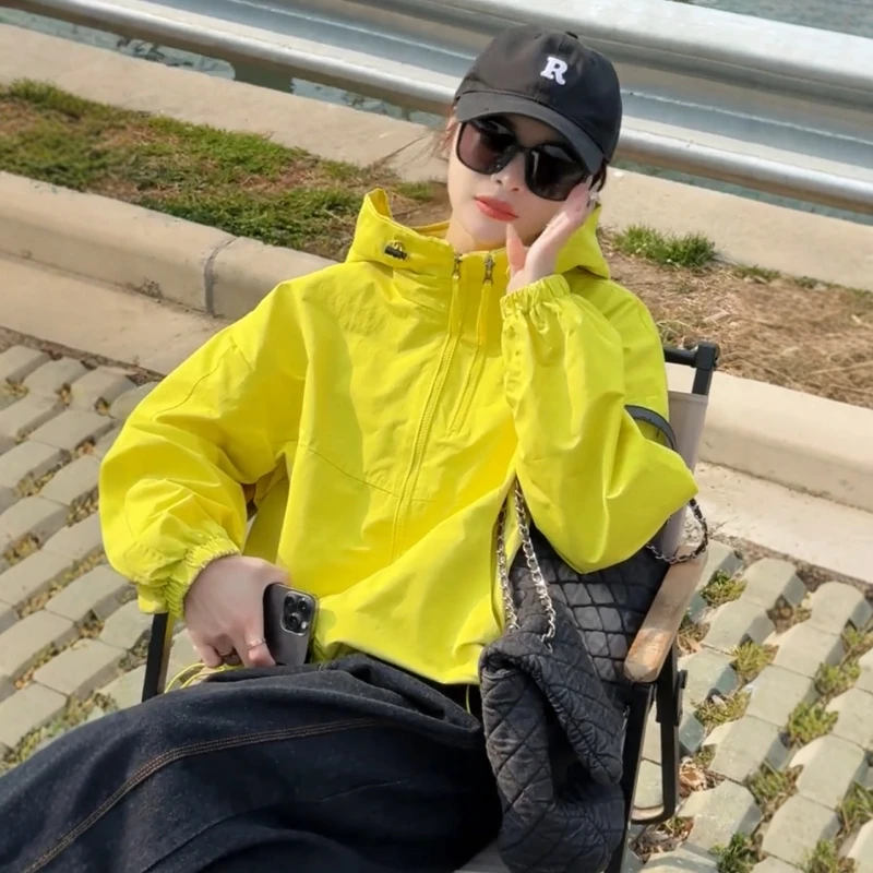 新款双拉链连帽冲锋衣春秋短外套女装2025设计感宽松休闲夹克上衣