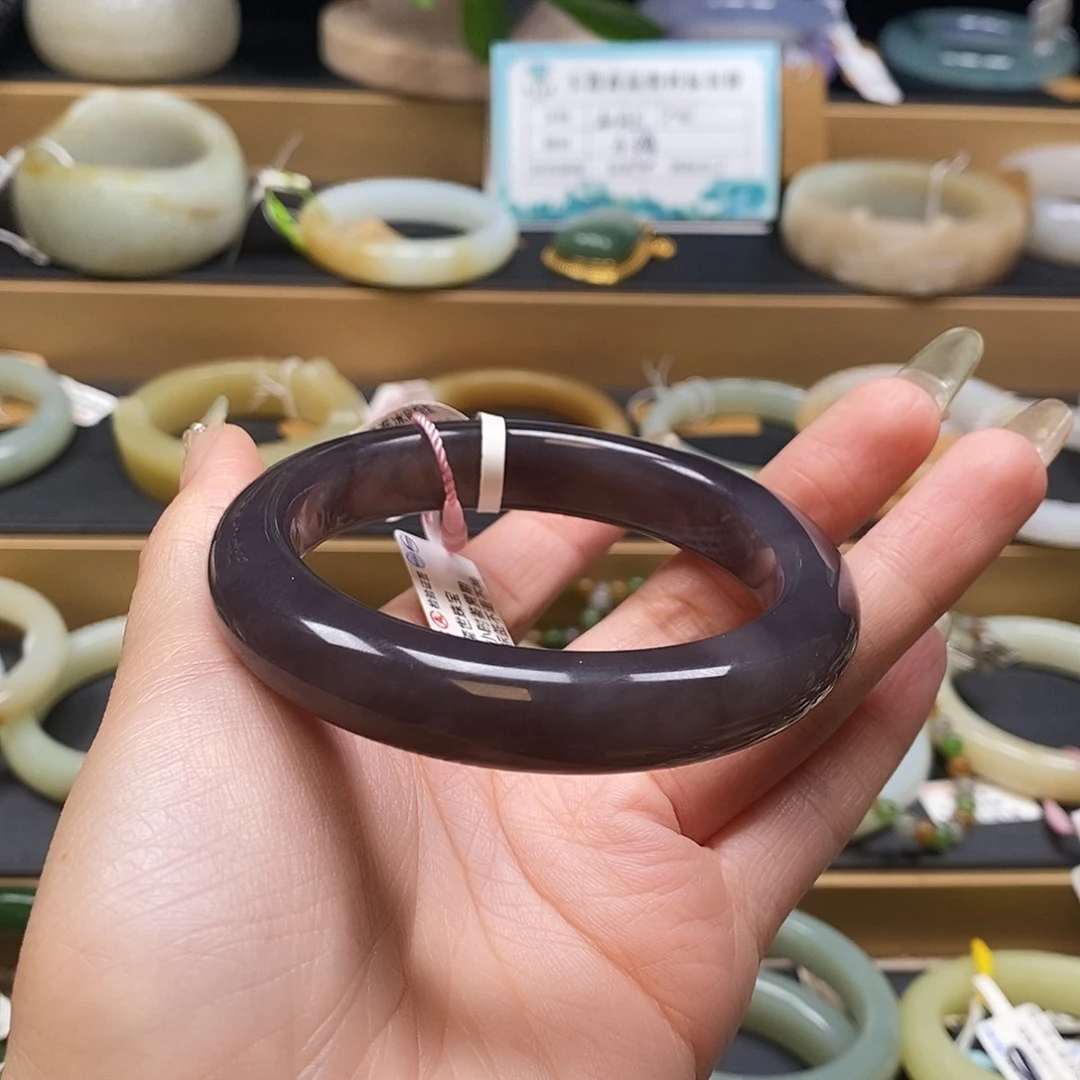 未镶嵌手镯和田玉岳*块