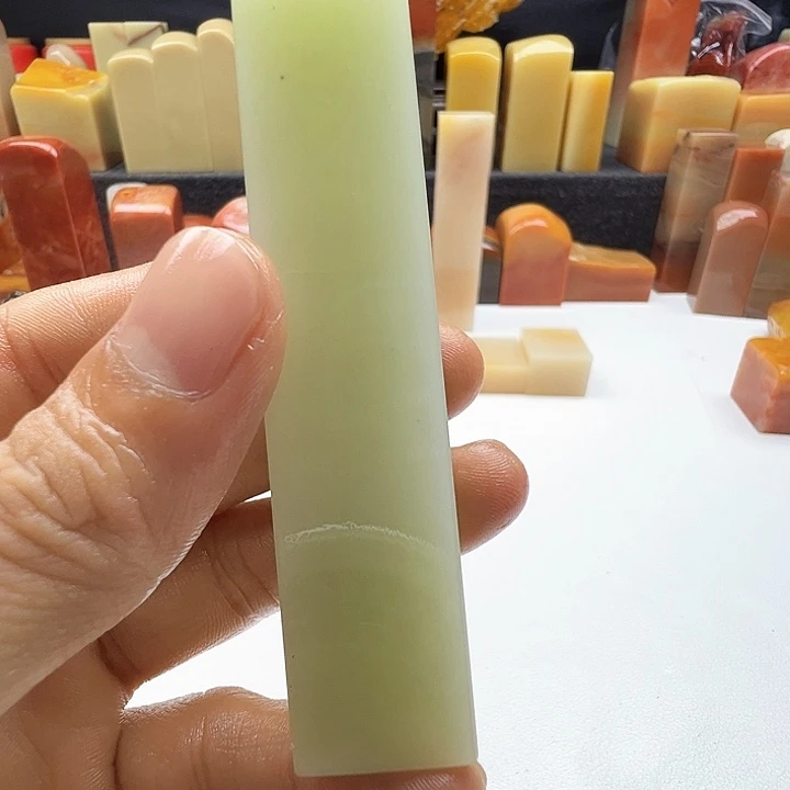 牛***飞老挝石老挝精品展区