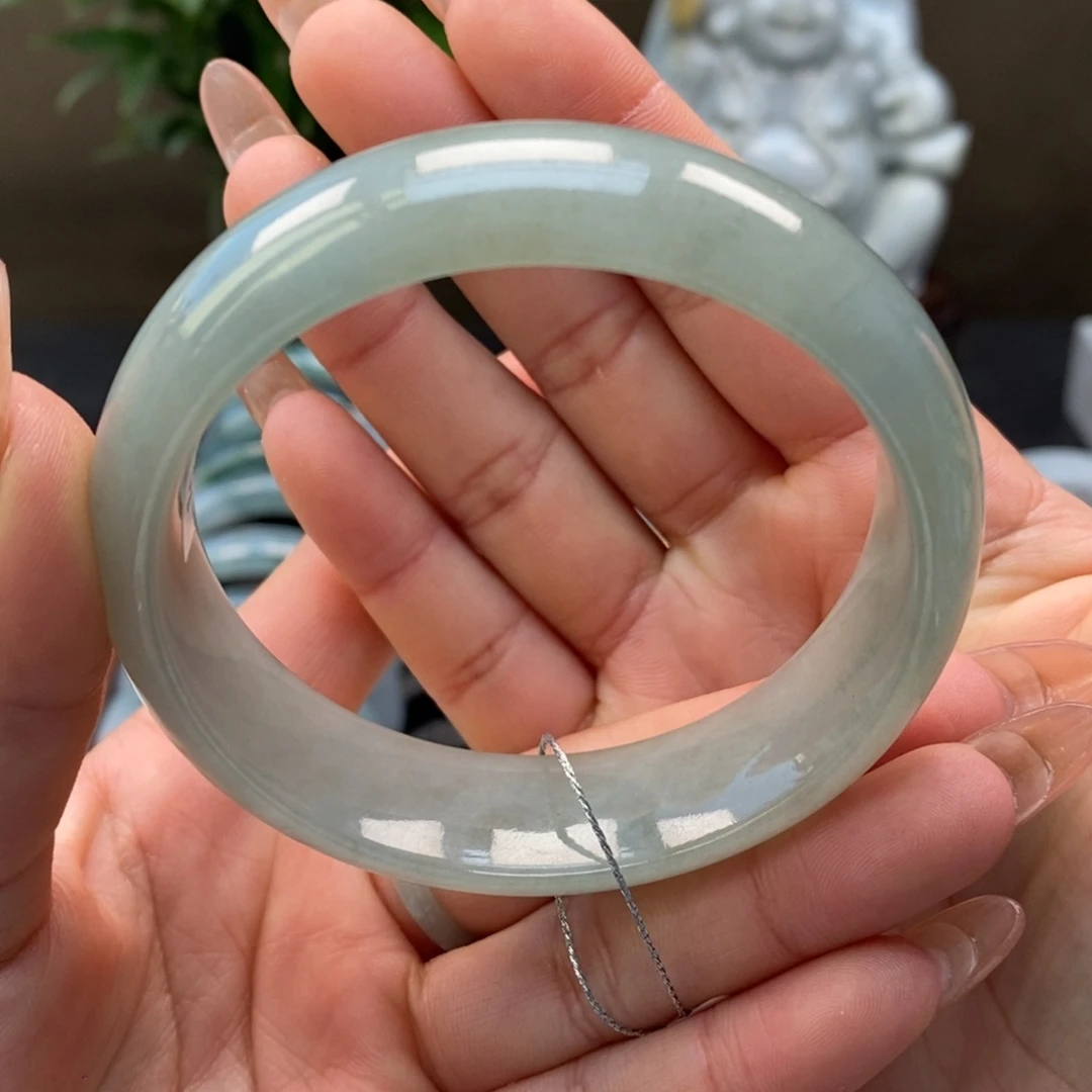 翡翠手镯未镶嵌天然