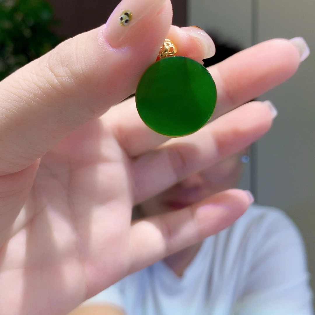 和田玉（碧玉）18K金镶嵌颈饰