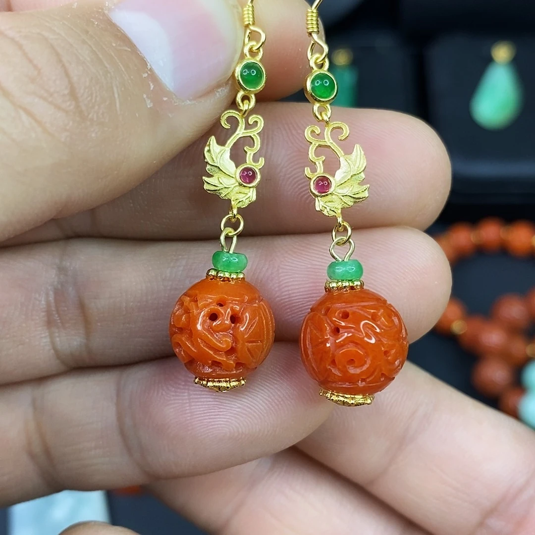 颈饰未镶嵌翡翠耳饰