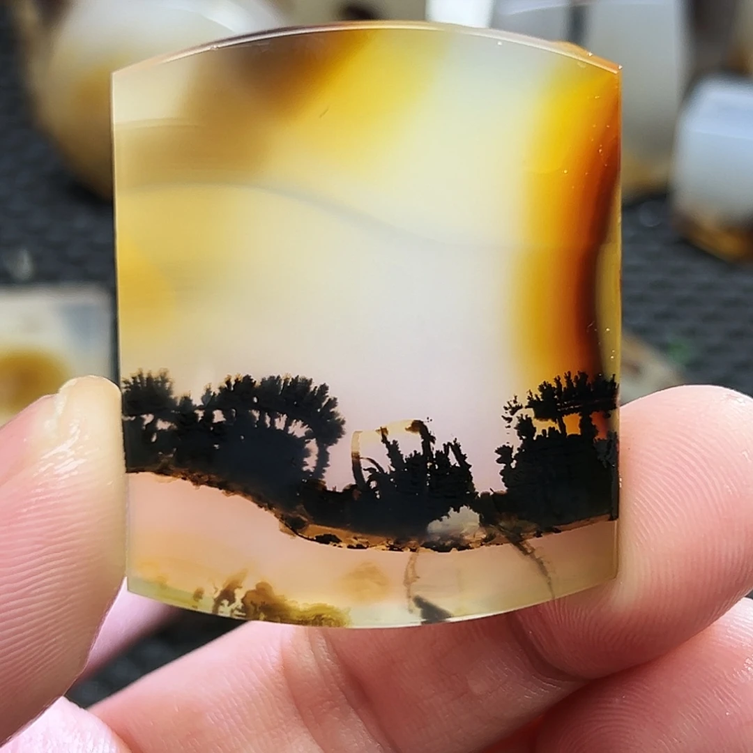 用***1玛瑙/玉髓未镶嵌珠宝半成品