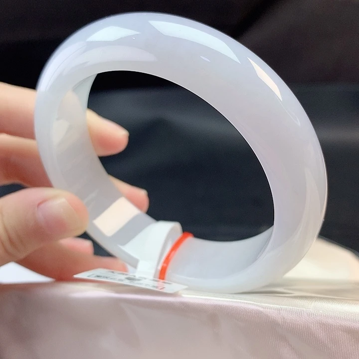 翡翠未镶嵌手镯58轮胎