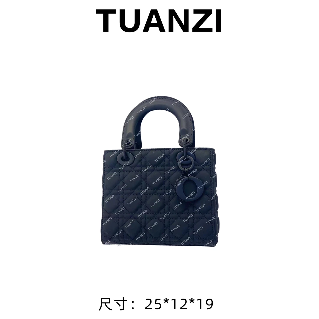 【高端玩家】新款经典女士轻奢时尚腋下女包 XKY-9213-黑色