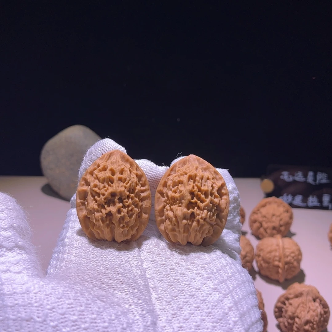 吊坠文玩核桃35秋刀鱼鸡心