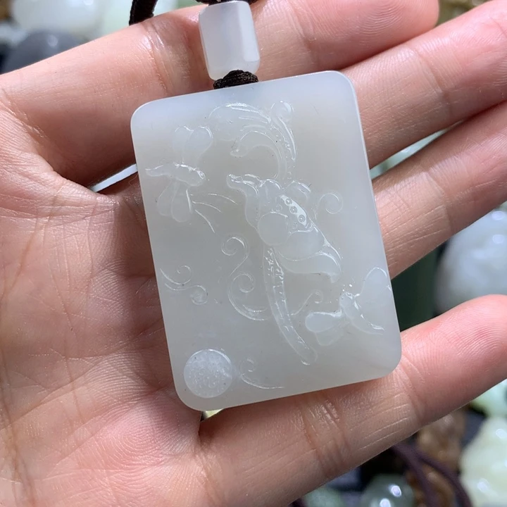 和田玉颈饰未镶嵌