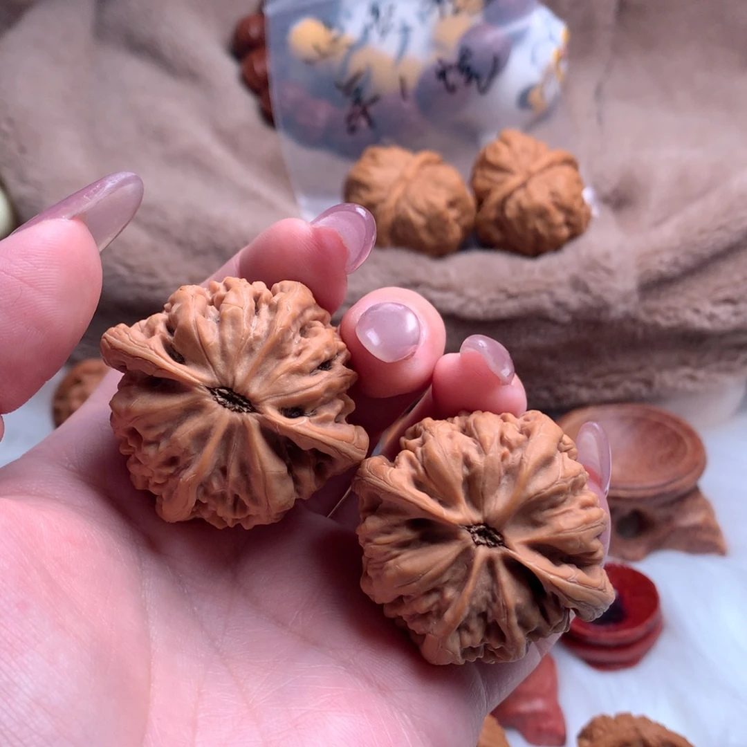 马***上把件文玩核桃40平谷九龙