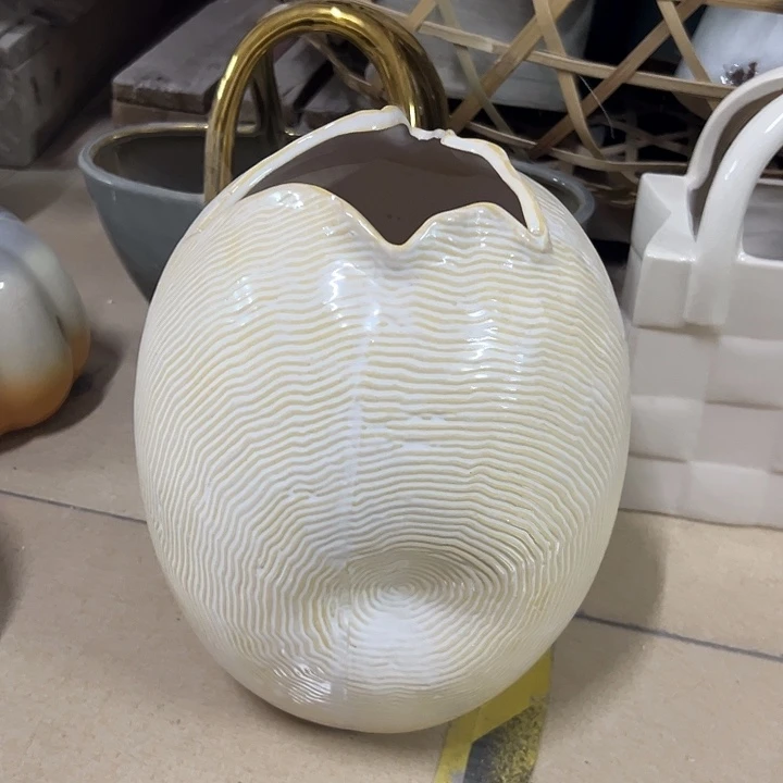 轩***宇88556666666666666微瑕花盆5