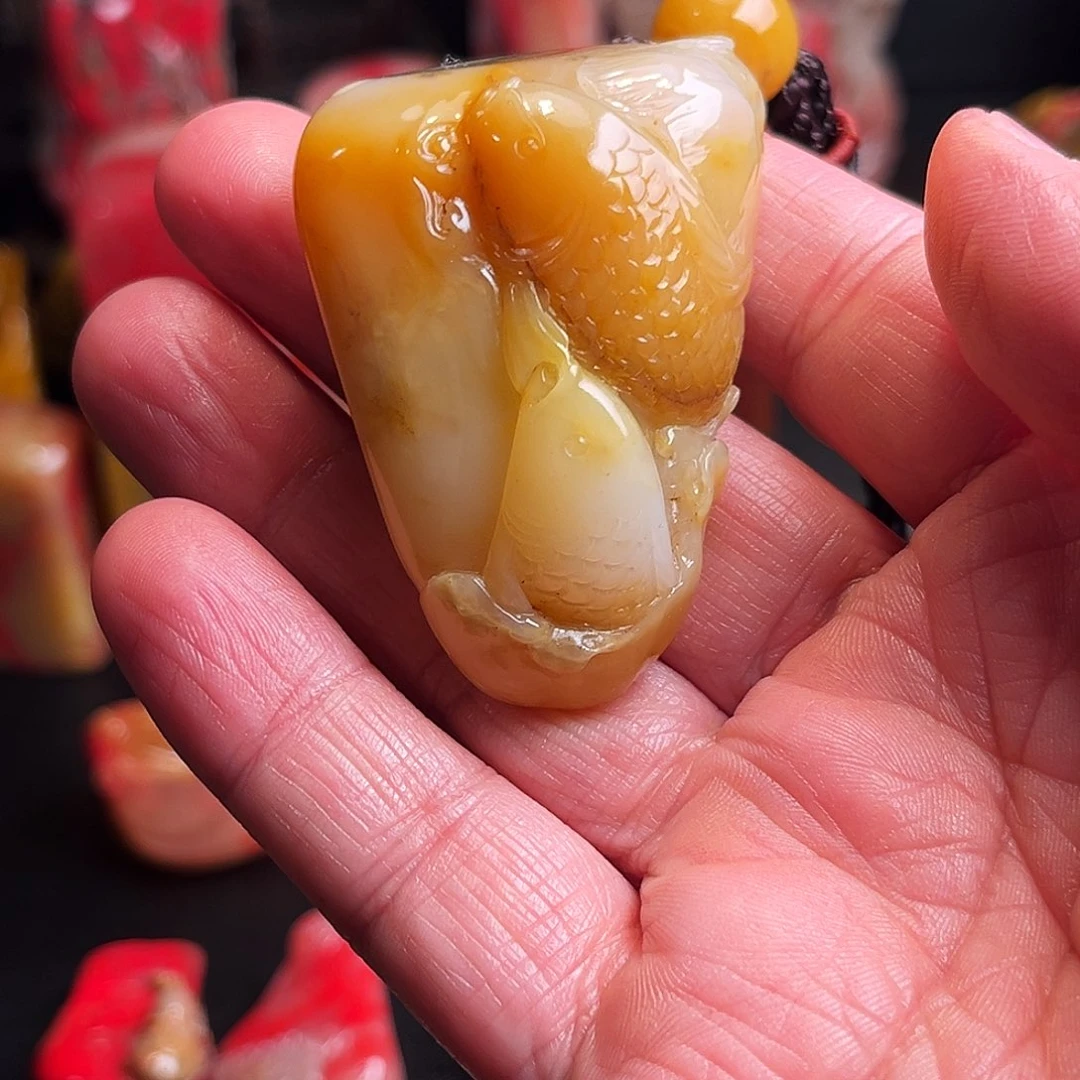 昌化石其他昌化精品黄冻鸡血石把件