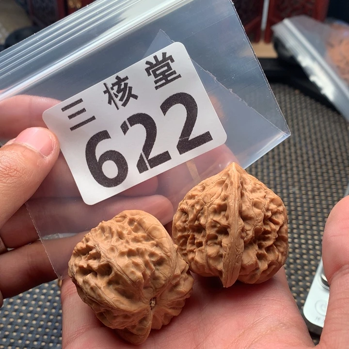 文玩核桃把件靠山王