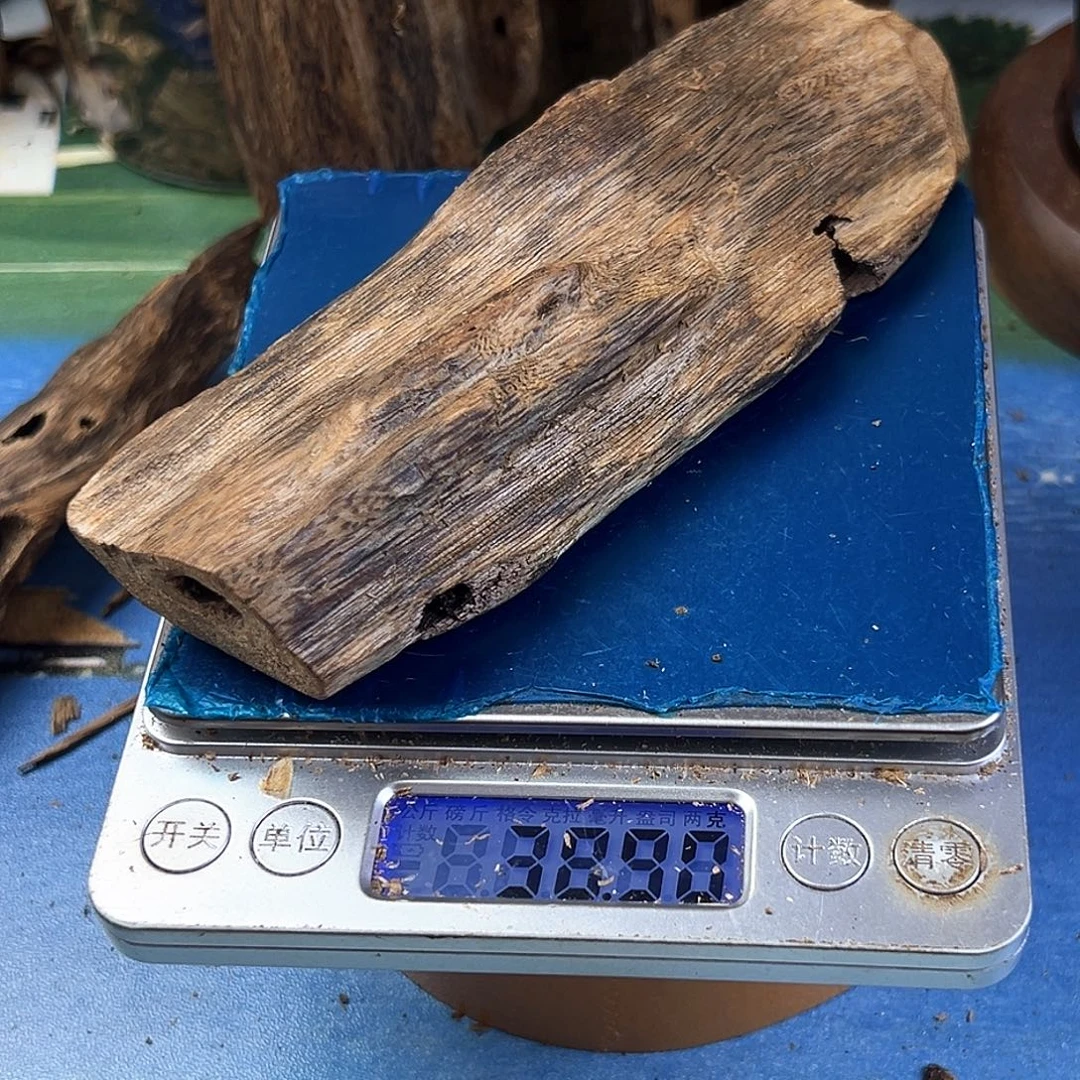 香料绿奇楠虫漏白棋38克