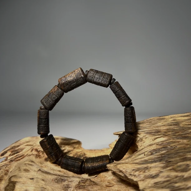 沉香【老香厂】A91黑棋母树沉水随型树根油0-01（多样性发一）