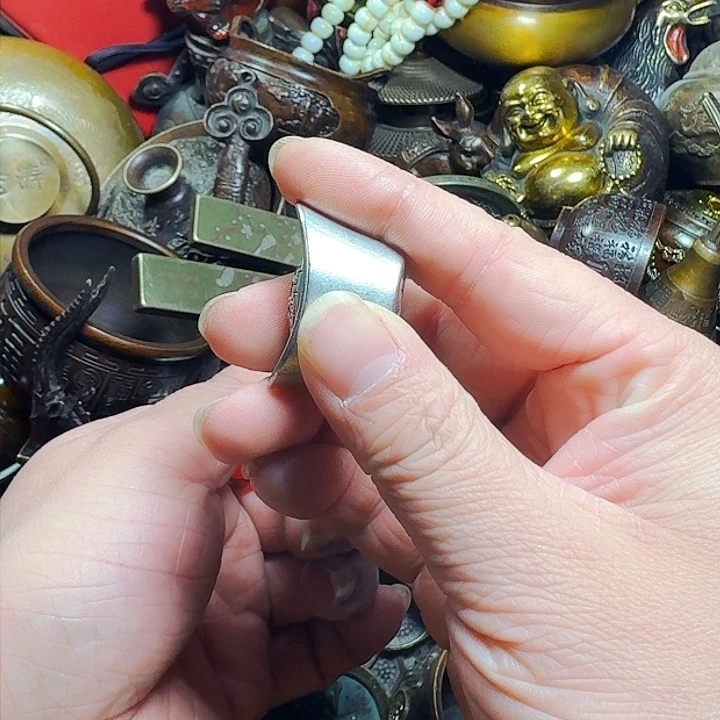 铜器摆件收收藏藏