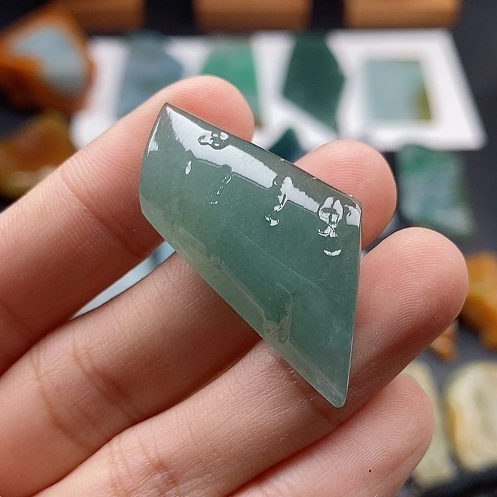 定制翡翠未镶嵌翡翠