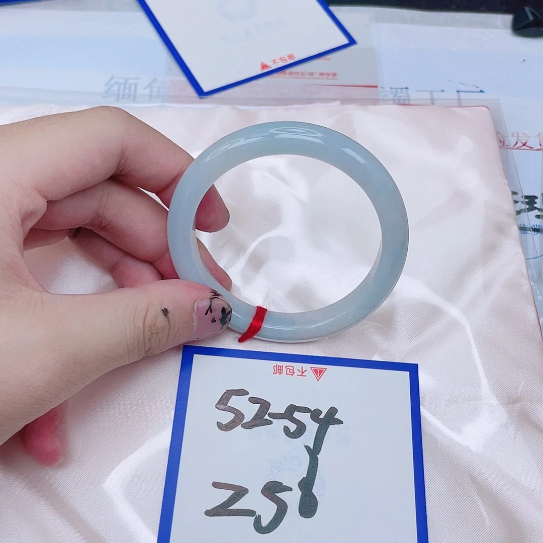 7***V未镶嵌手镯翡翠翡翠