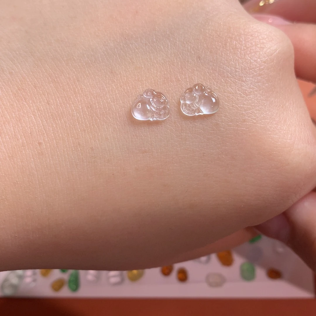 翡翠未镶嵌颈饰鼠莱宝