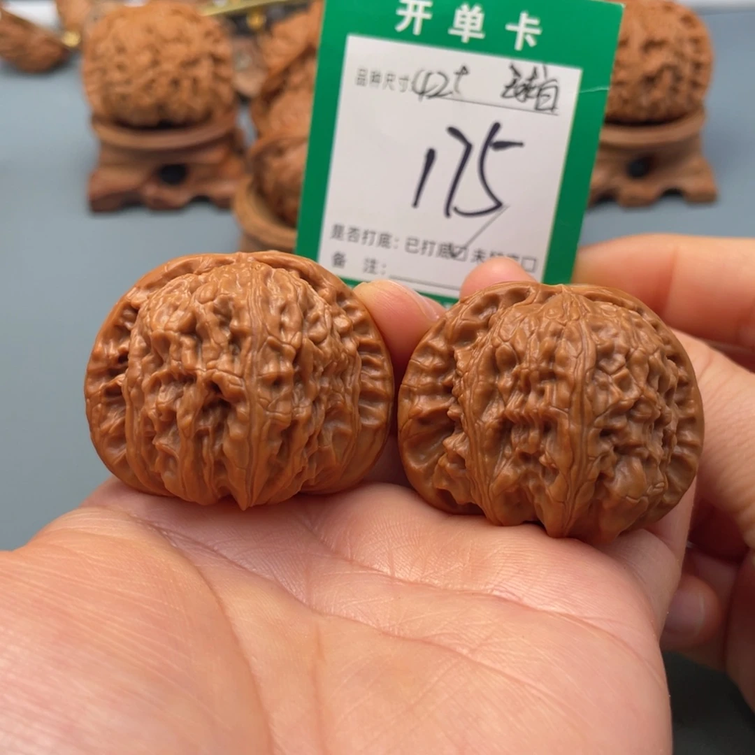 桃核把件文玩核桃