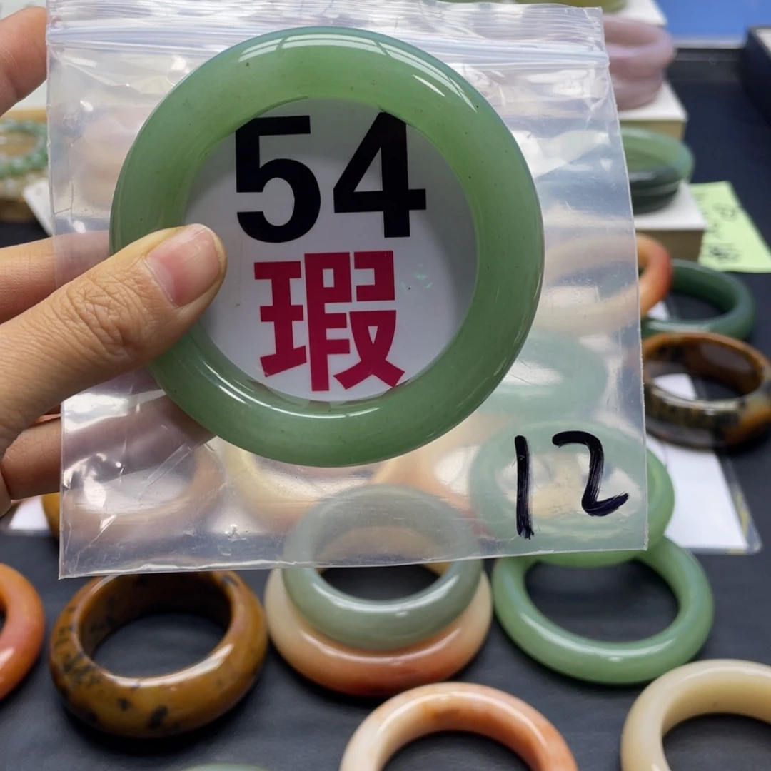 未镶嵌手镯石英质玉