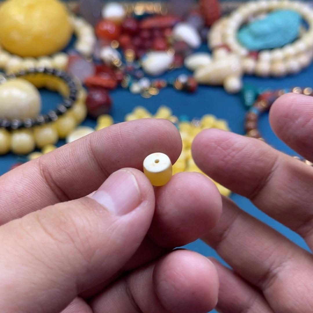 琥珀未镶嵌珠宝奇石40