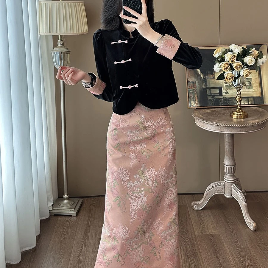新中式盘扣立领长袖丝绒上衣粉色半身长裙两件套女秋冬季新款套装