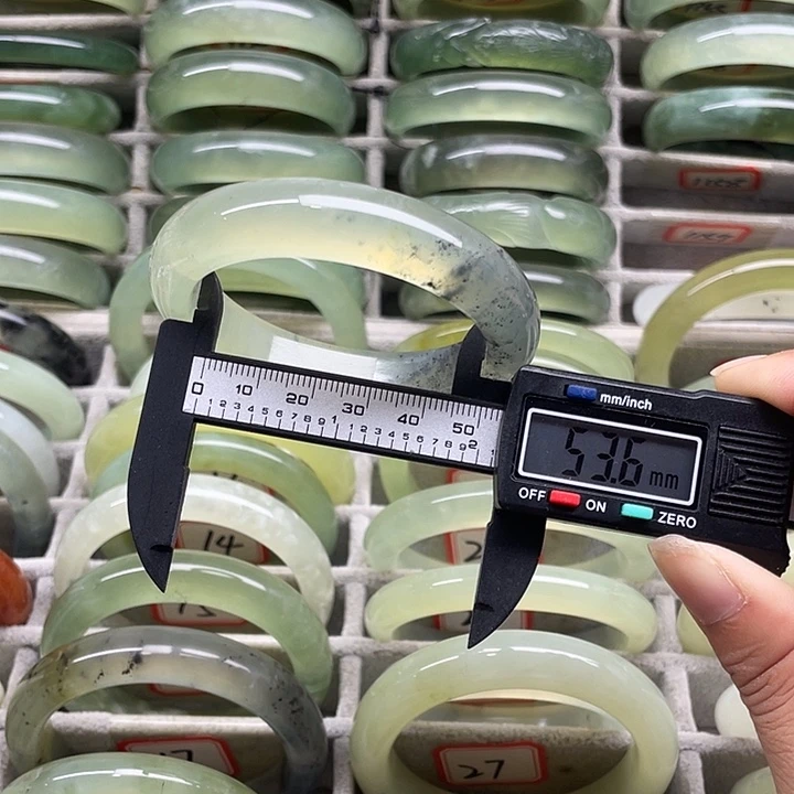 未镶嵌蛇纹石玉手镯19