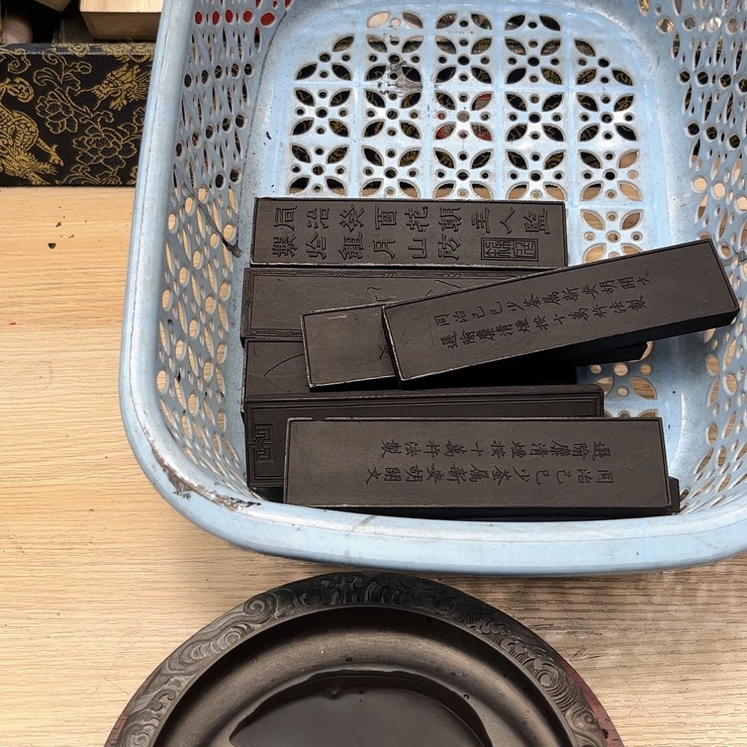 9个哈哈哈哈哈哈哈哈哈