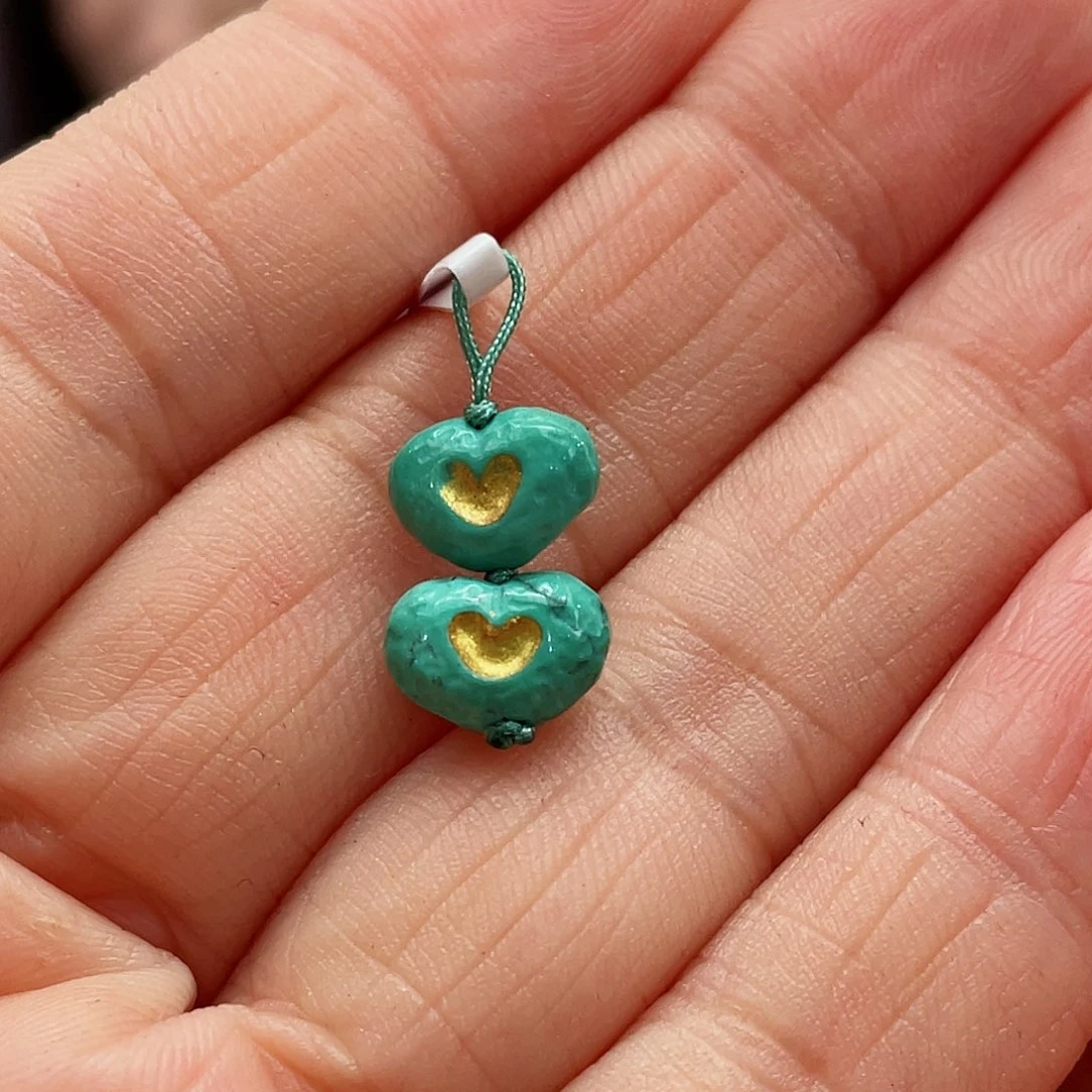 绿松石颈饰未镶嵌