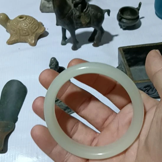 其他玉镯子，，，，，，，
