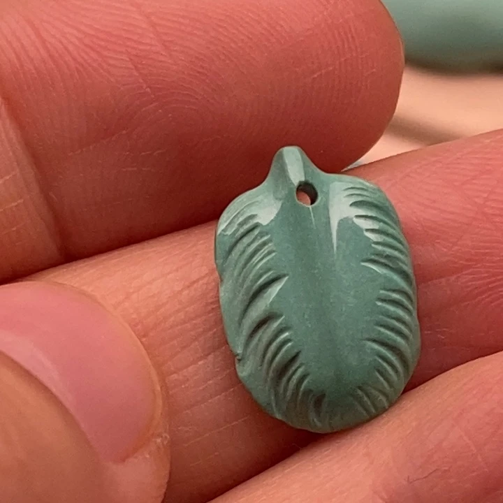 绿松石未镶嵌挂件