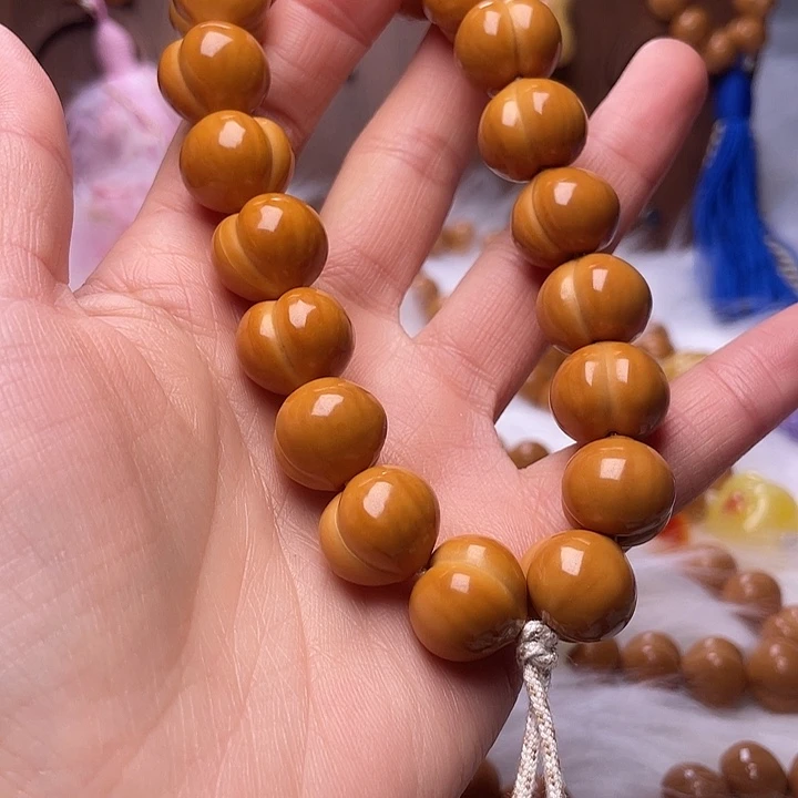 猴头核桃吊坠15尺寸柯基屁桃