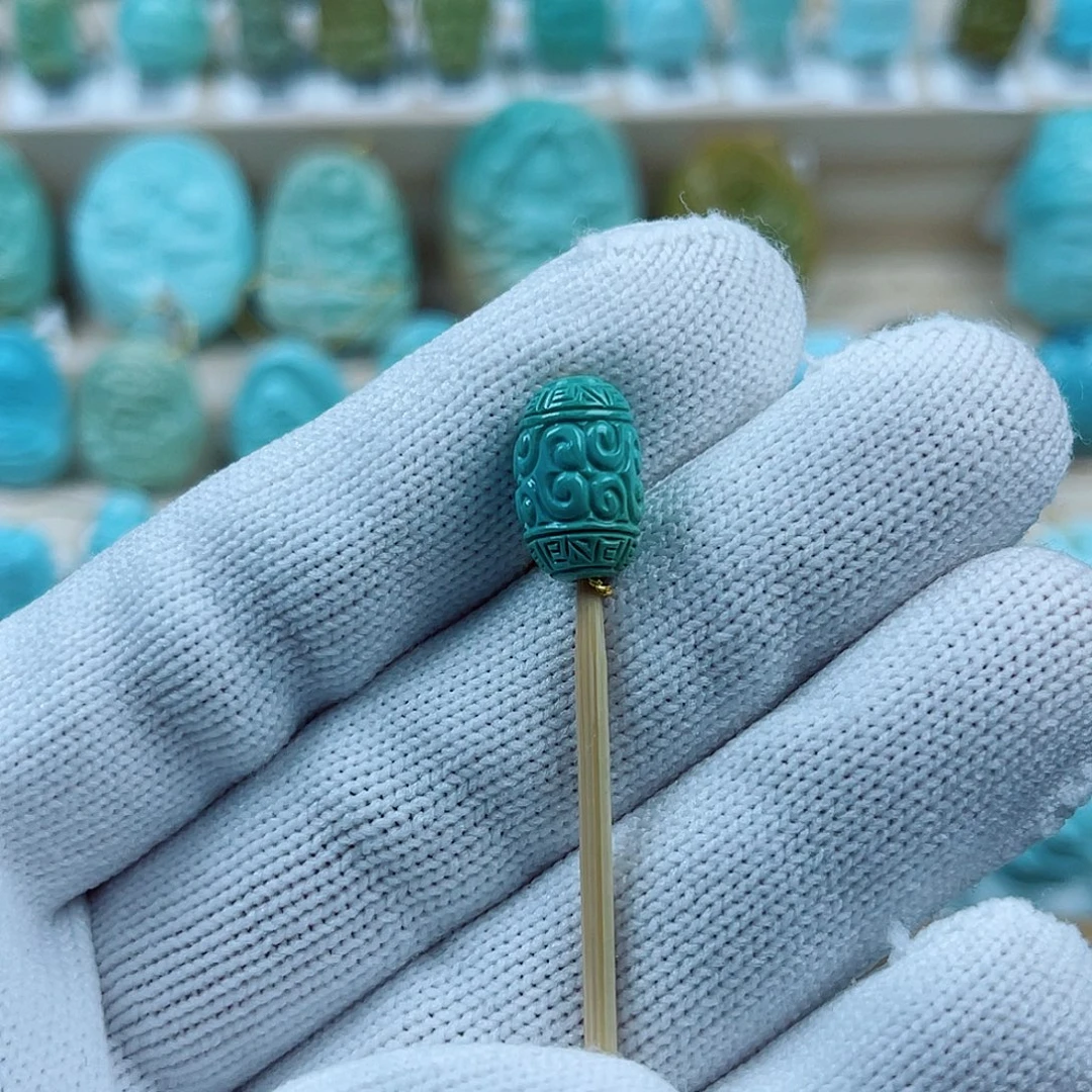 绿松石未镶嵌珠宝奇石