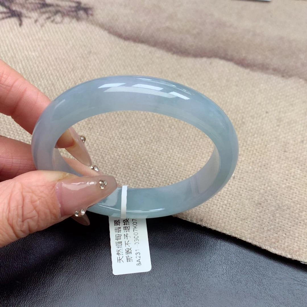 未镶嵌手镯翡翠缅甸翡翠手镯