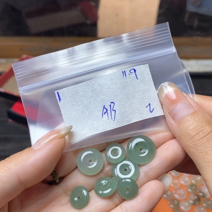 定制翡翠未镶嵌不退