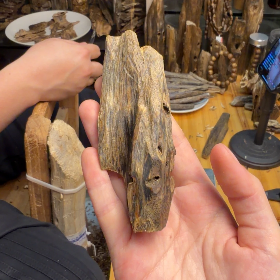 沉香碎屑沉香千里香块料28克