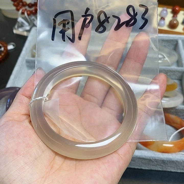 用***0玛瑙/玉髓未镶嵌珠宝半成品