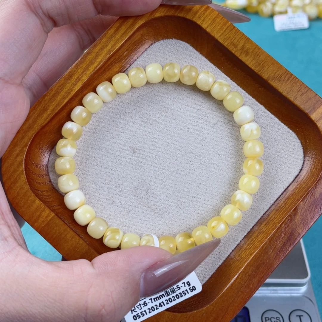 蜜蜡裸石未镶嵌蜜蜡1