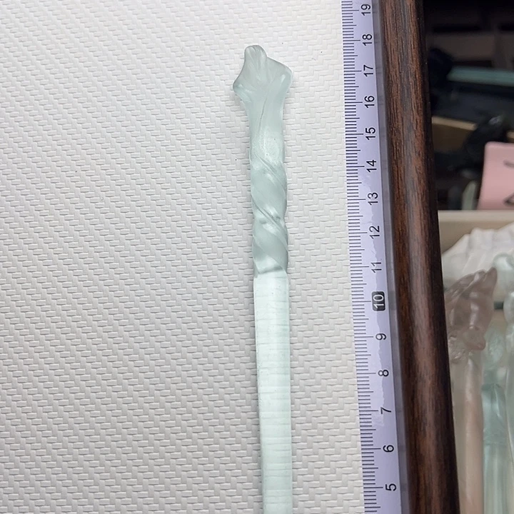 蛇纹石玉未镶嵌发簪马蹄莲