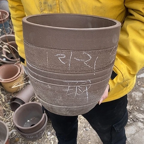 紫砂中国宜兴紫砂花盆＂