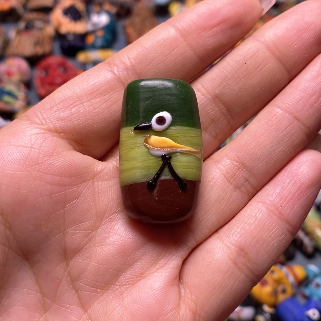 琉璃颈饰印度尼西亚鸟牌