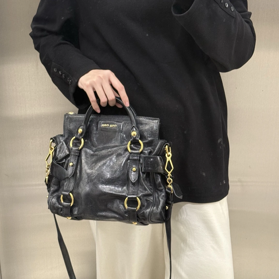 95新 MIU MIU/缪缪 miumiu黑色蝴蝶结机车包手提包斜挎包