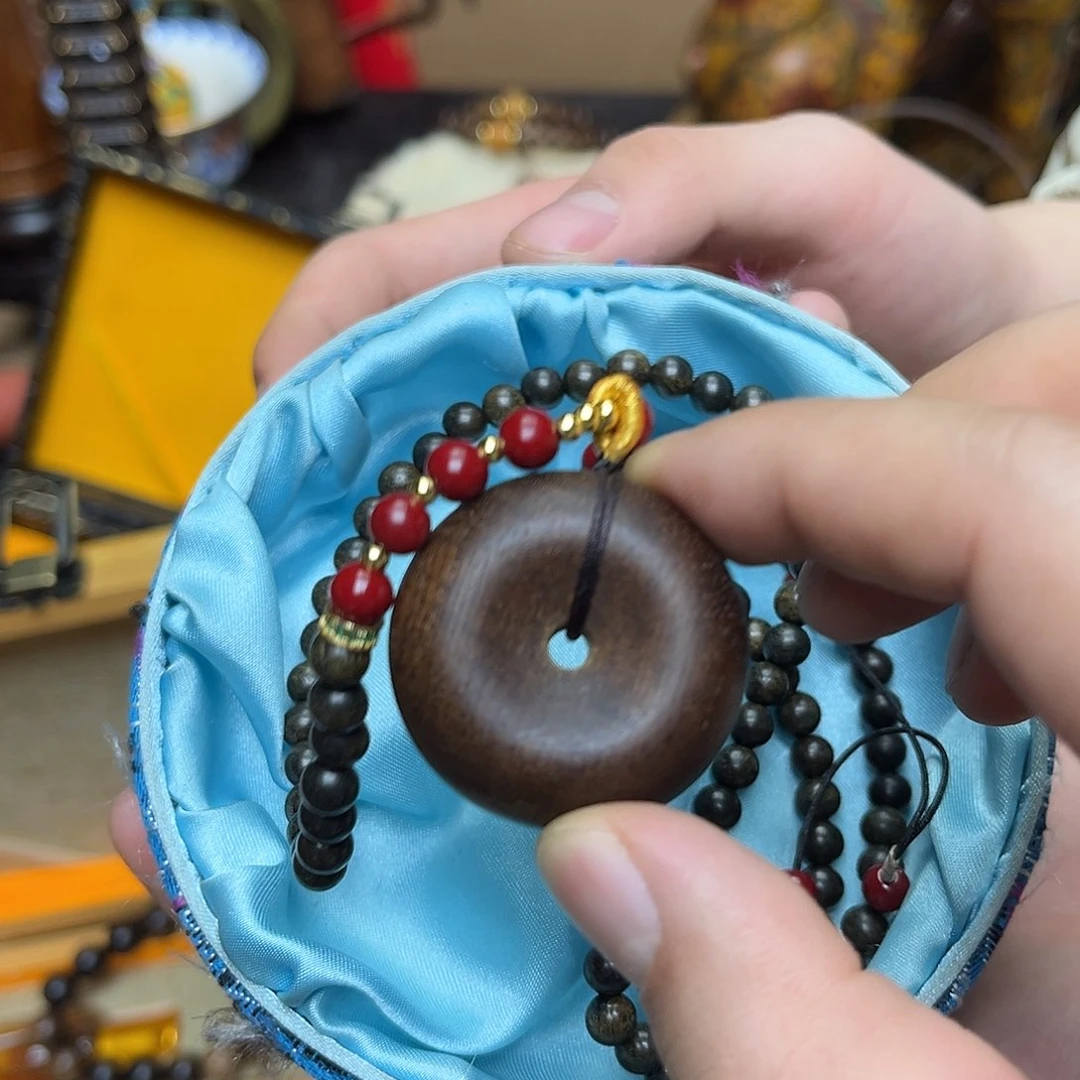 大叶紫檀（黑酸枝木类）