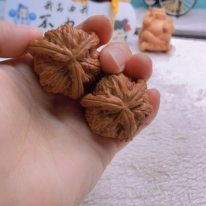 把件文玩核桃?****.三棱