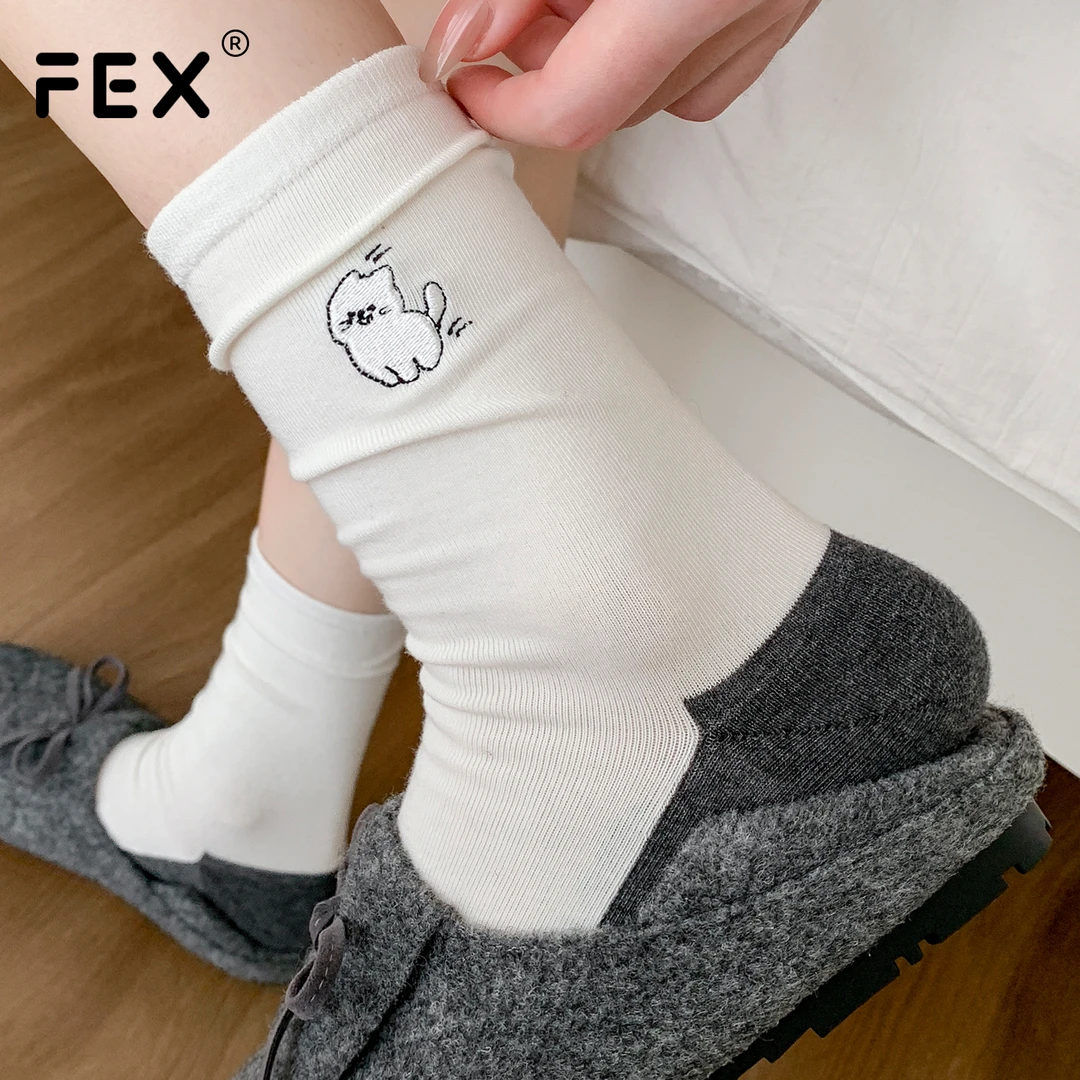 白色袜子女可爱刺绣无骨中筒袜夏季纯棉透气吸汗长筒堆堆袜春秋款