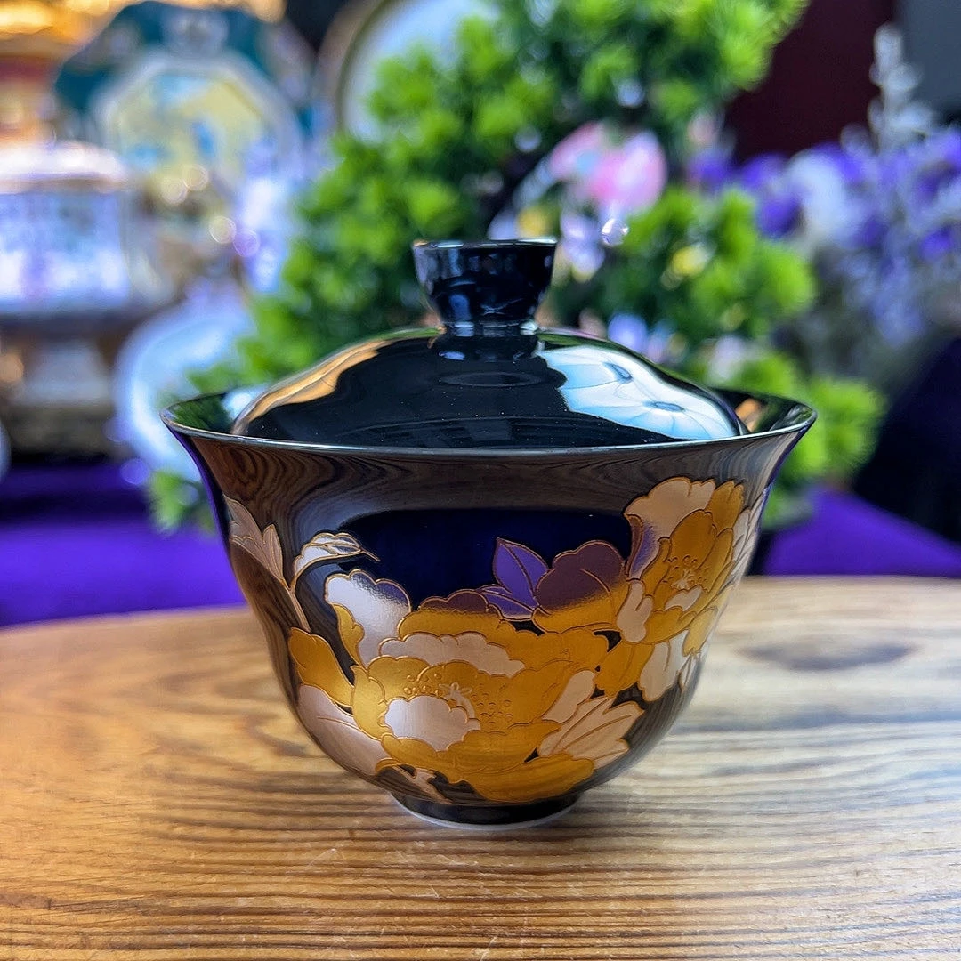 精品瓷器日本幸山窑满工乌金釉绘金彩盖碗