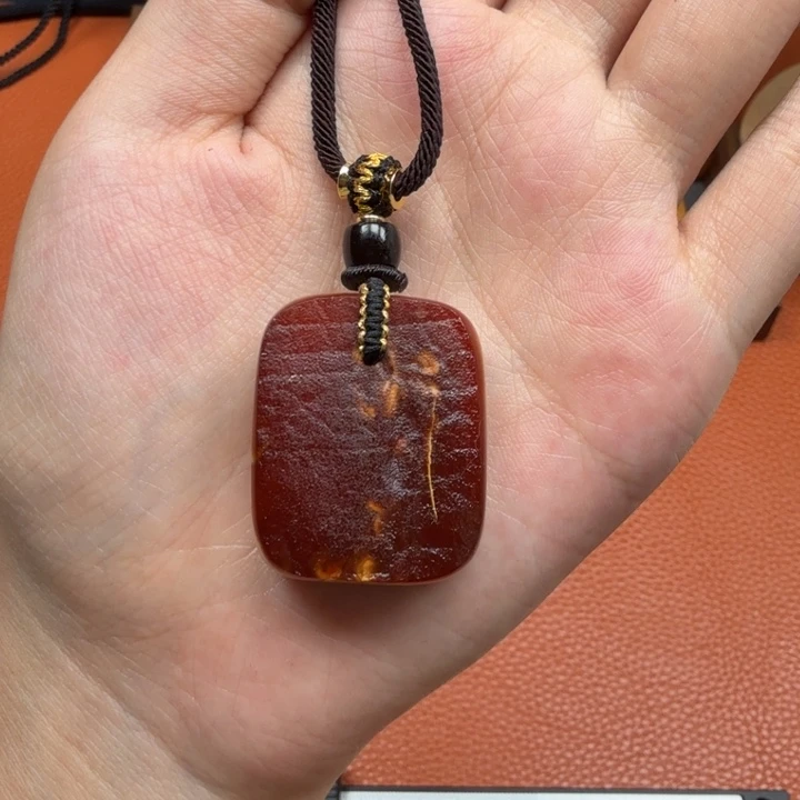 蜜蜡未镶嵌吊坠(赠链)